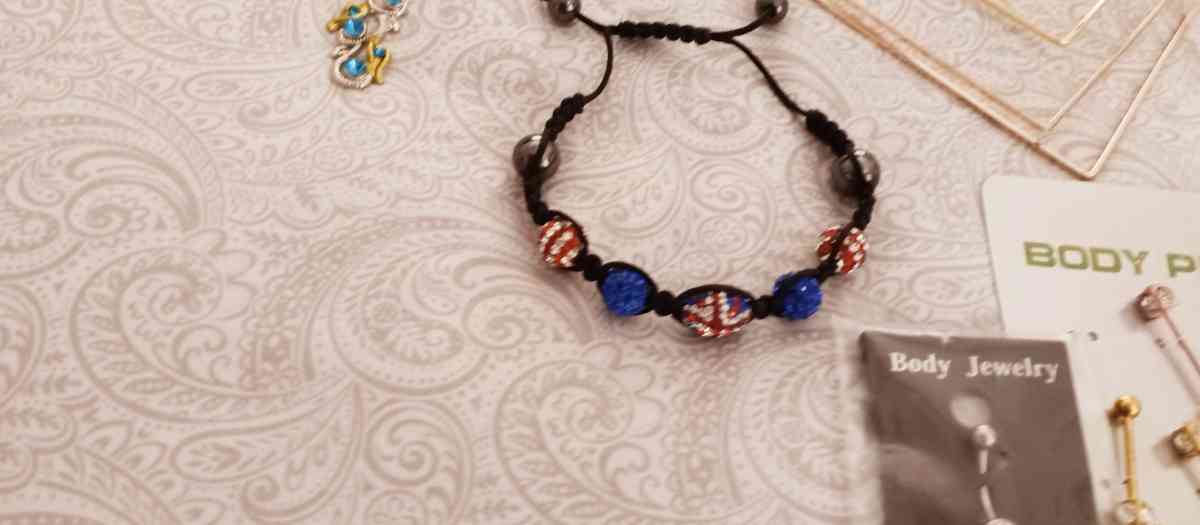 clearing out Jewelry - Orovada, Nevada - FleaMarketBay