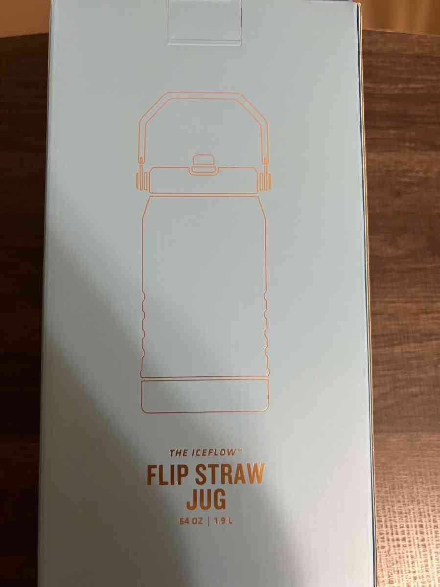 MESSI X STANLEY 1913ICEFLOW FLIP STRAWJUG - Hendersonville, Tennessee - FleaMarketBay