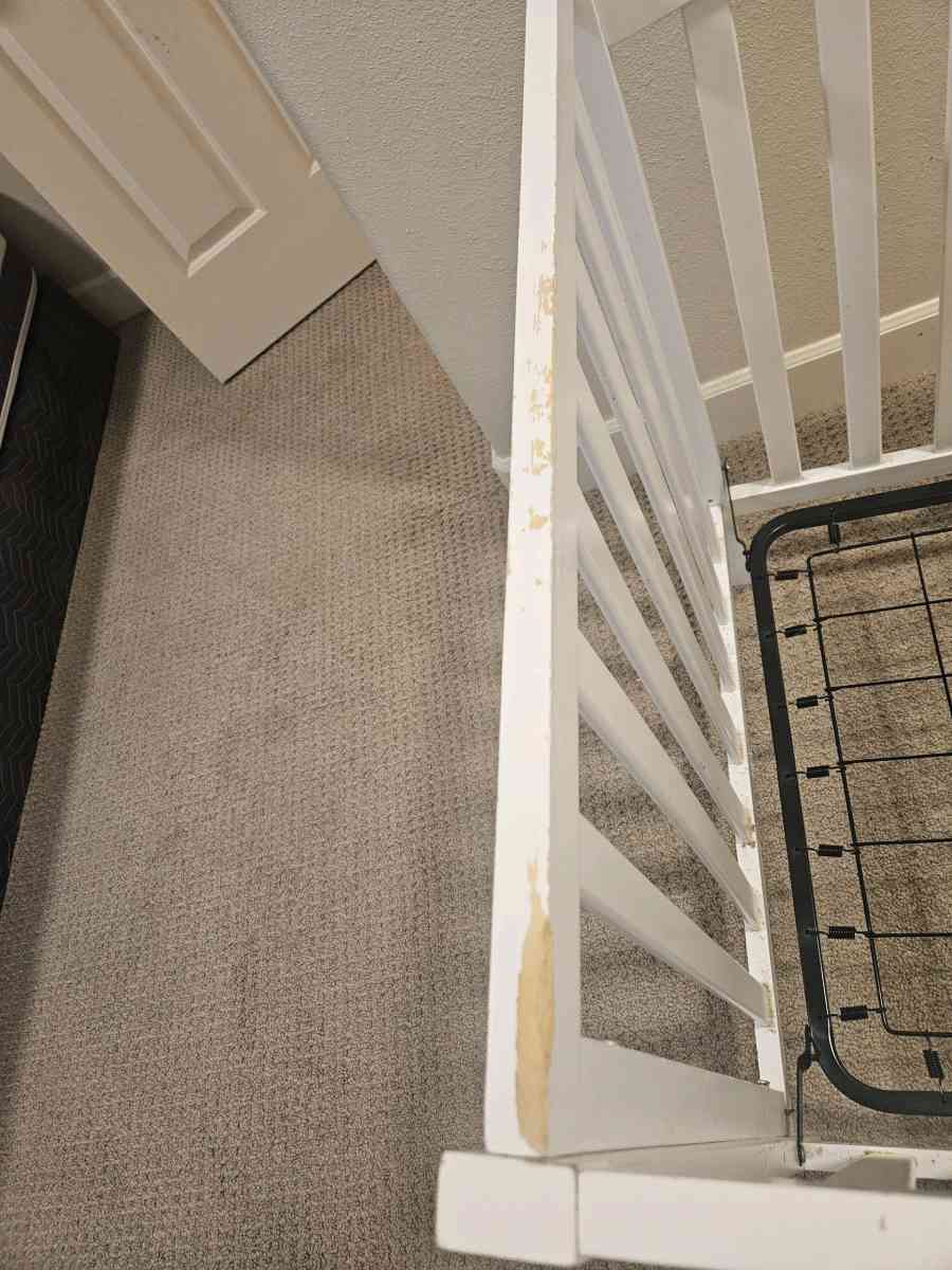 White crib - Washougal, Washington - FleaMarketBay
