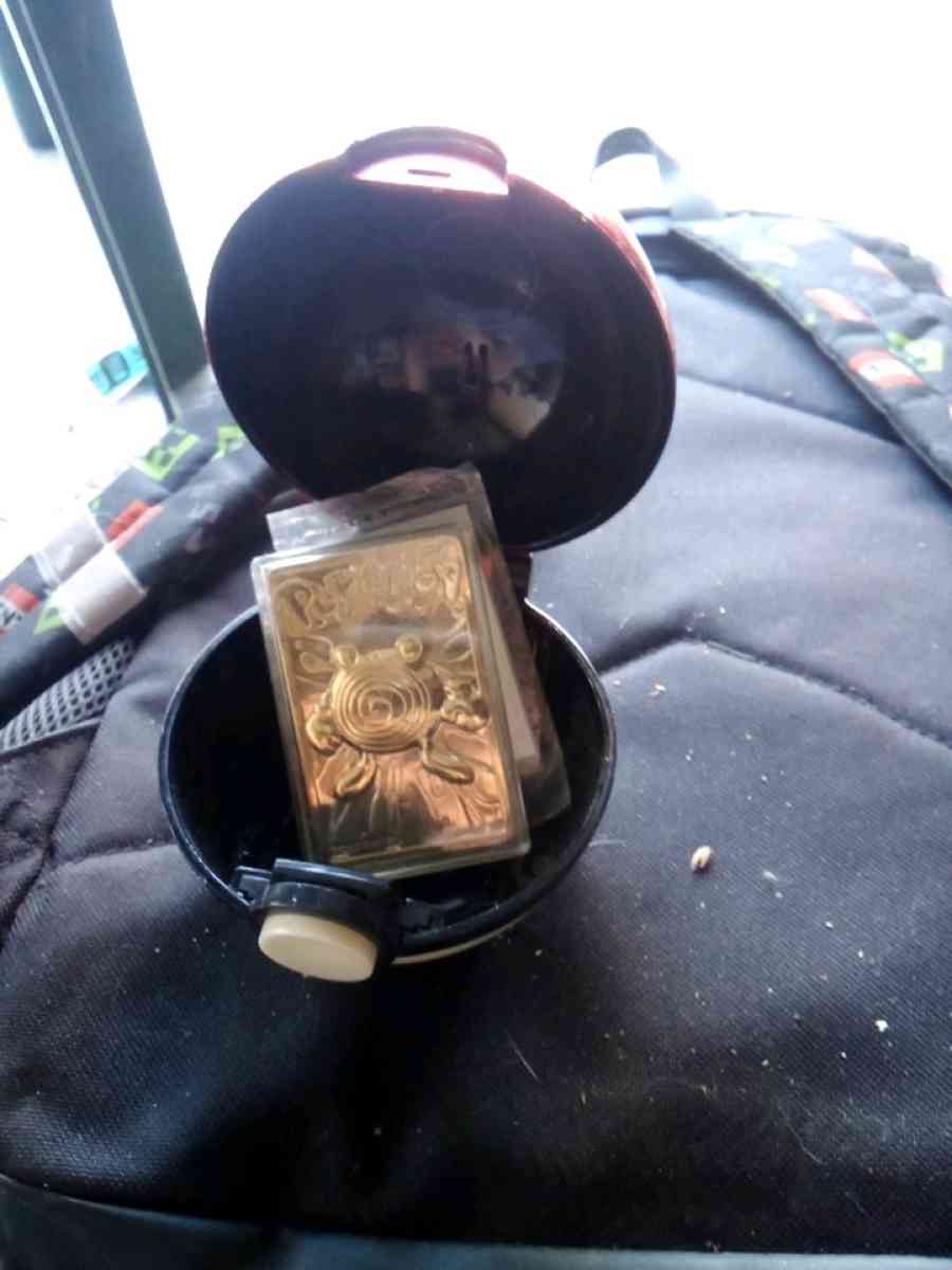 Poliwhirl Gold plated trading card