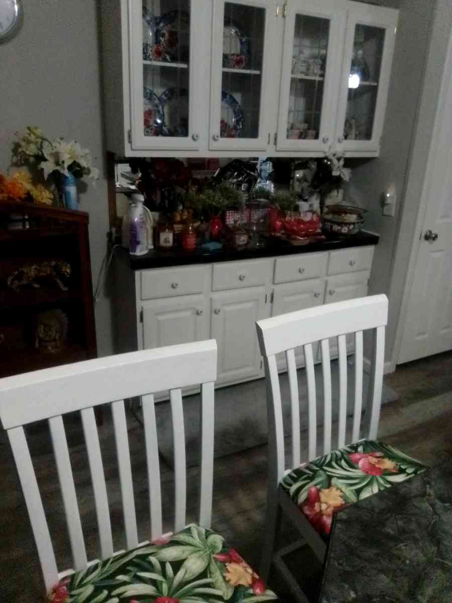 nice mobile home 70 long 1famiy lived here 4years old