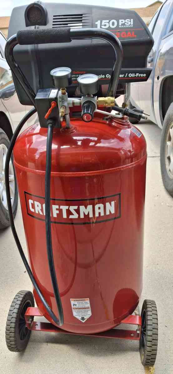 craftsman 33gallon 150 psi air compressor like new - Colorado Springs, Colorado - FleaMarketBay