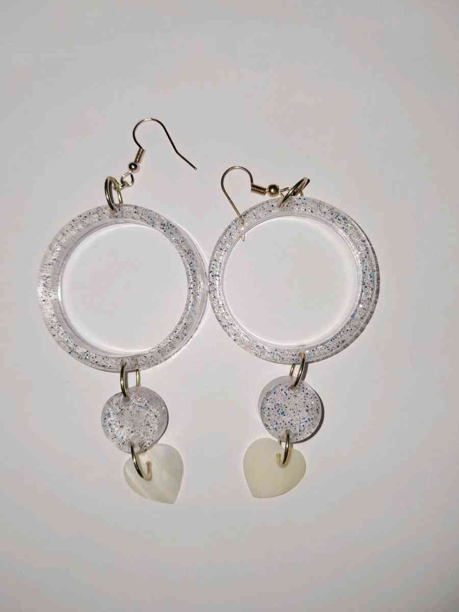 sparkling earrings with hearts