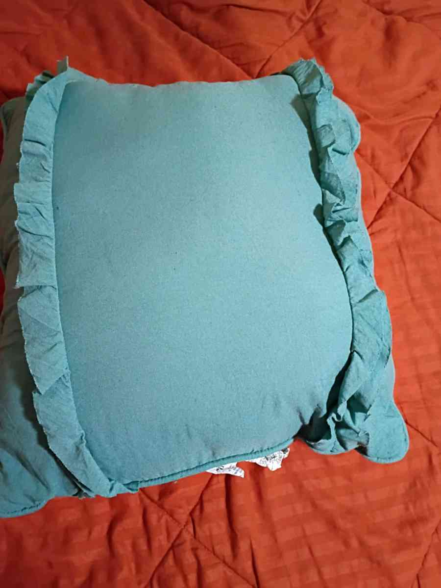 Teal Green Full Size Bed Set asking 30 OBO - Brownsville, Texas - FleaMarketBay