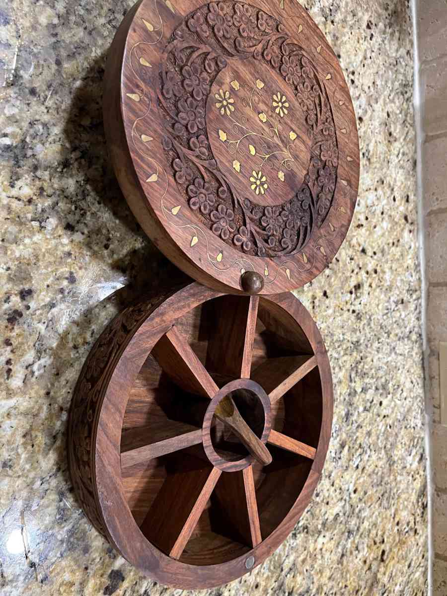 kitchen spice box 2 containers and lucky charm lunch box - Birmingham, Alabama - FleaMarketBay