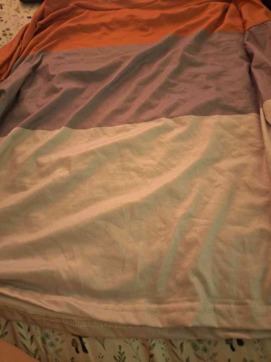 long sleeve shirt - La Grande, Oregon - FleaMarketBay