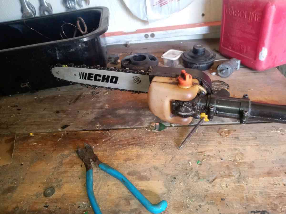 go power saw with rebuilt motor and new carburetor is used