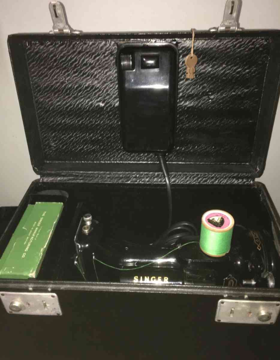 Singer 222k Sewing Machine