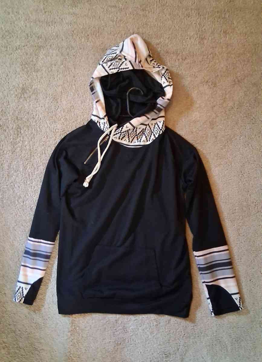 AZTEC BLACK DOUBLE HOODED HOODIE WOMENS SMALL