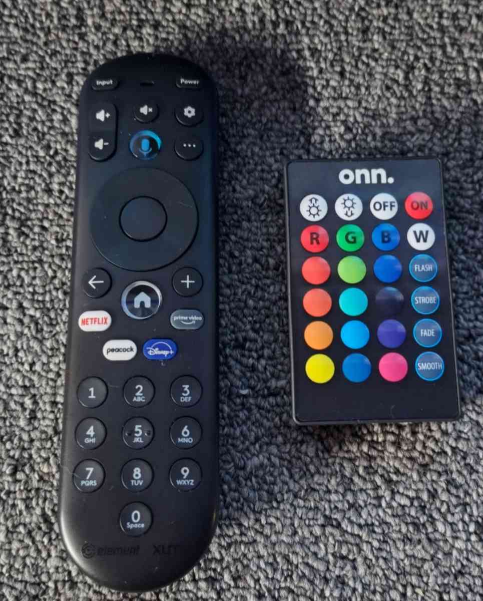 55 Element Xumo 4k Ultra HD Smart Tv With LED Light - Pawtucket, Rhode Island - FleaMarketBay
