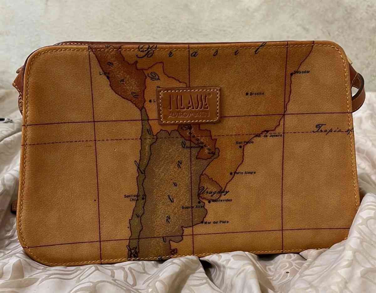 IYLASSE ALVIERO MARTINI Leather Handbag