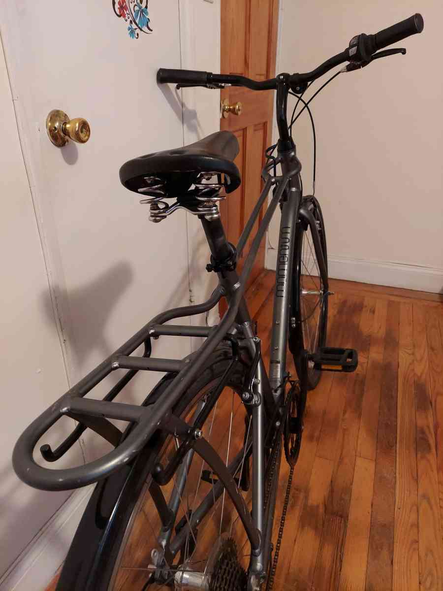 2024 MOMENTUM STREET  BICKE HANDCRAFTED 7 SPEED GREAT  WORKI