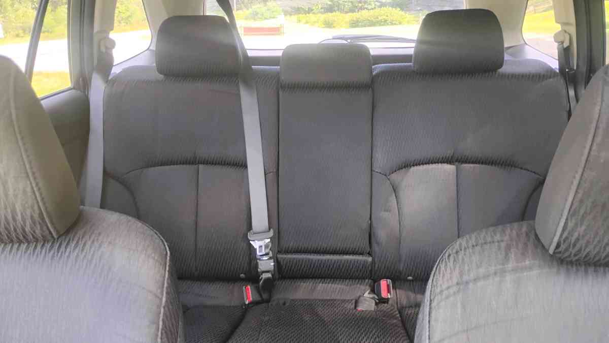 2011 Subaru Outback 201k clean title flawless