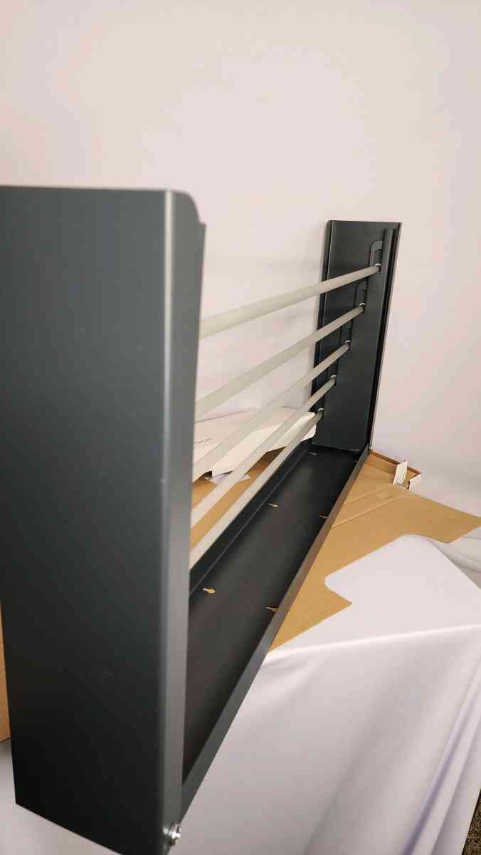 LAUNDRY DRYING RACK WALL MOUNTED RETRACTABLE CLOTHES DRYING