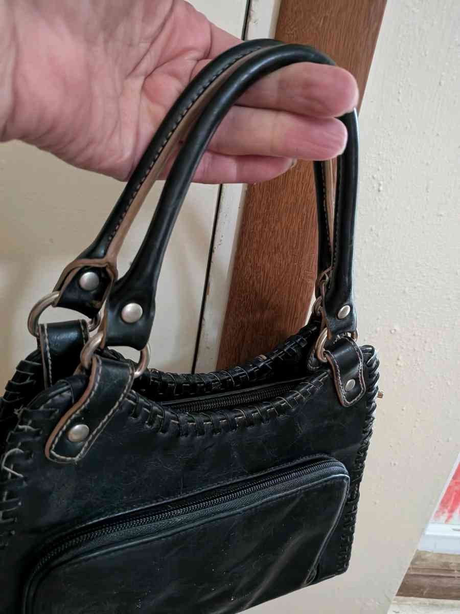hand bag - Salina, Kansas - FleaMarketBay