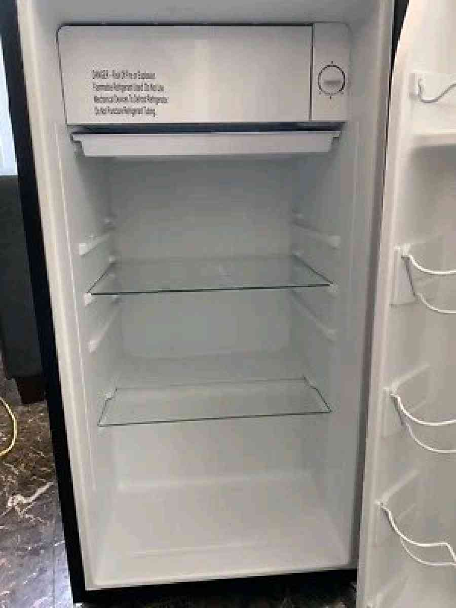 Galanz 43 Cu Ft Compact Refrigerator