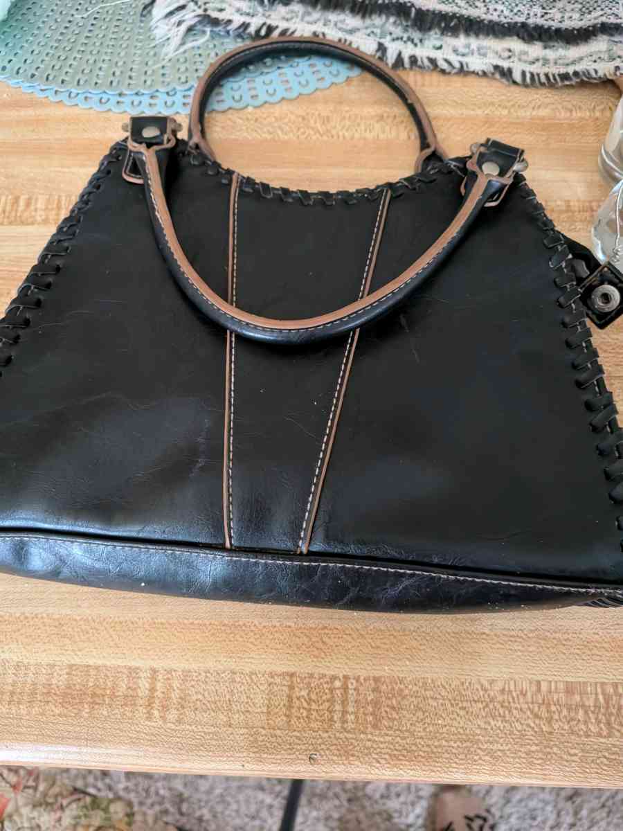 black leather clutch handbag - Salina, Kansas - FleaMarketBay