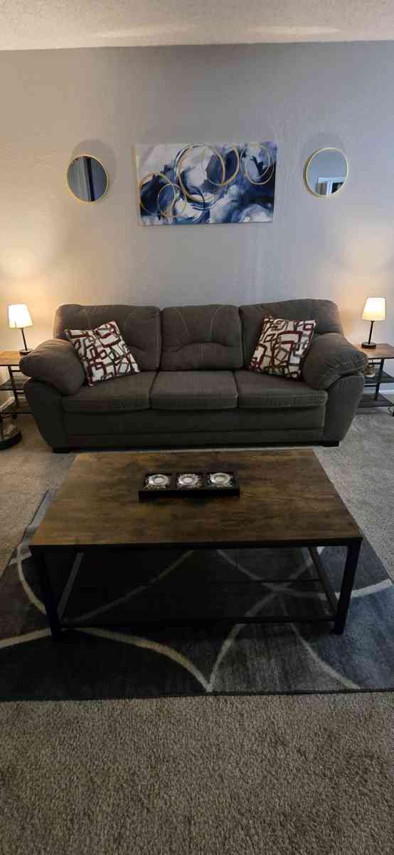 moving to a new city and dont need my furniture - Bedford, Texas - FleaMarketBay