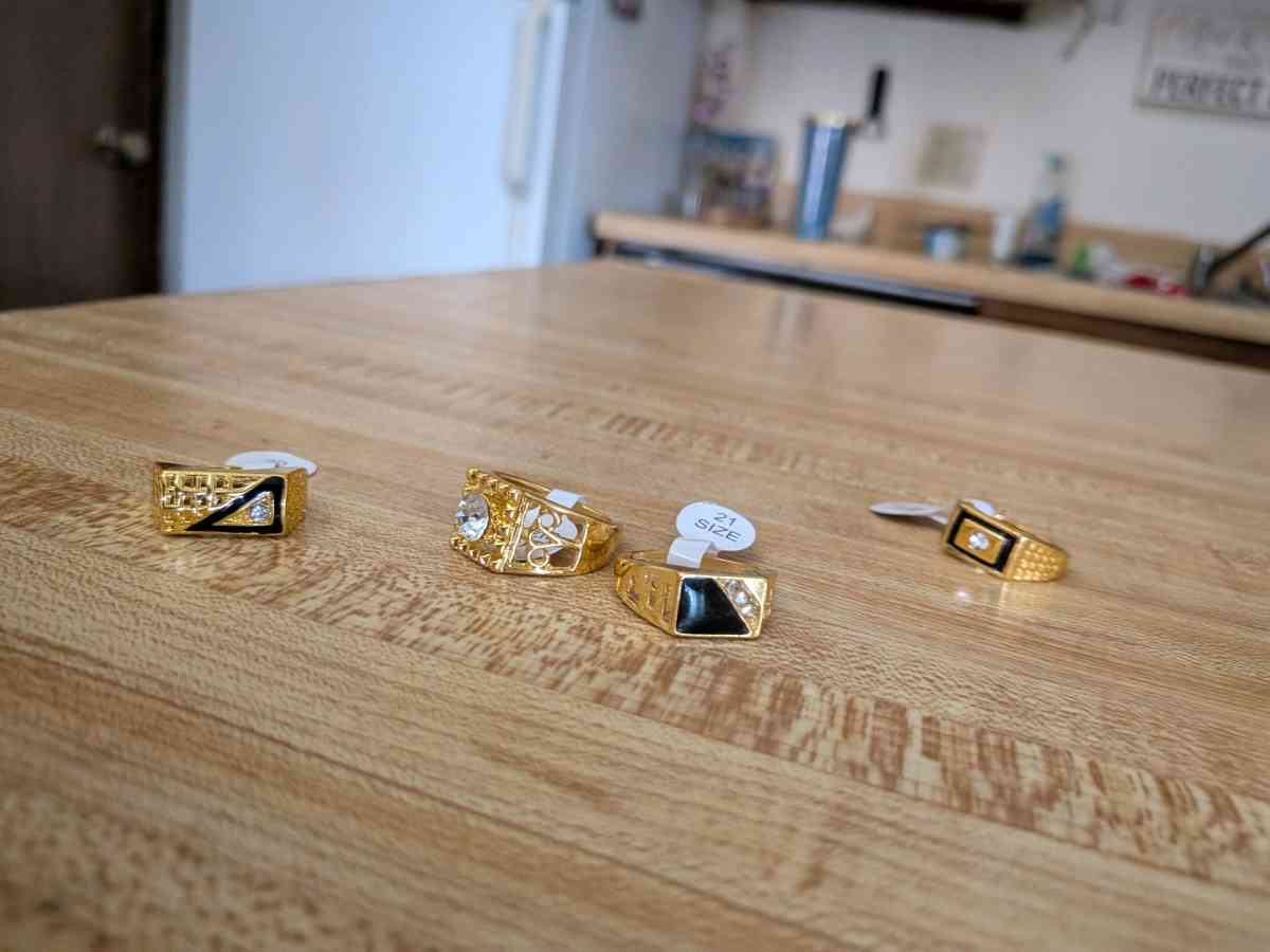 mens gold cocktail rings - Salina, Kansas - FleaMarketBay