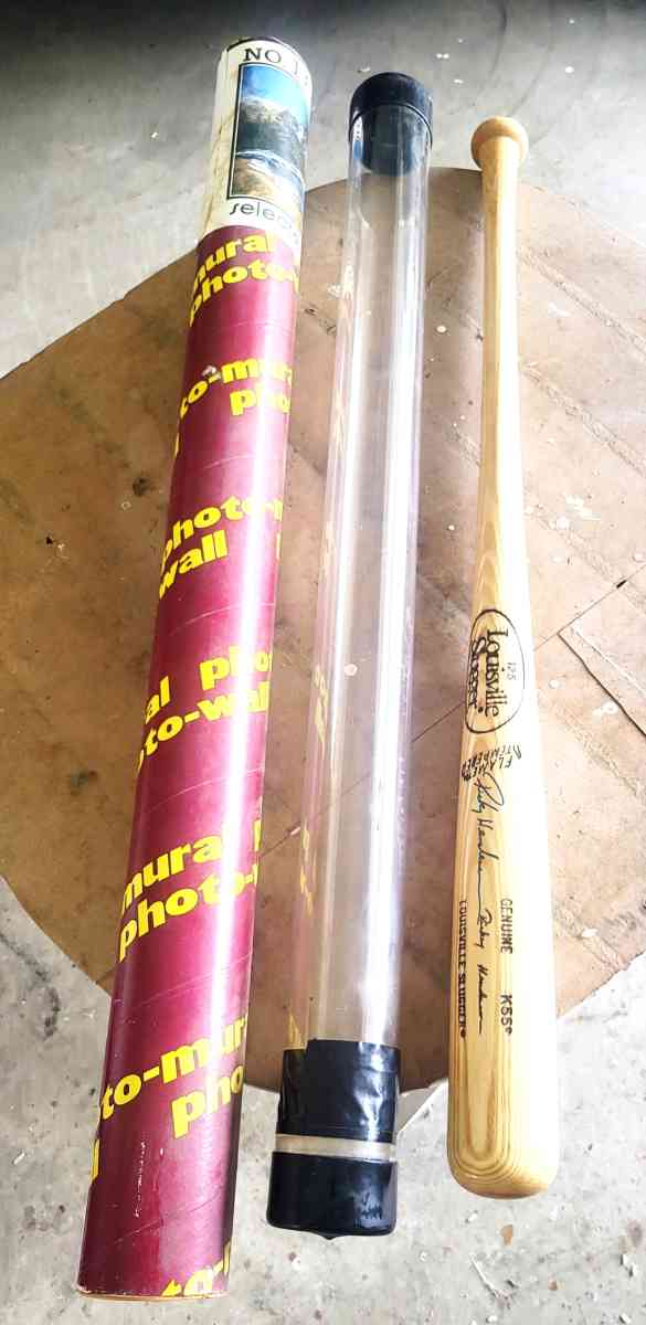 autographed Rickey Henderson 34 see inc da Autographed