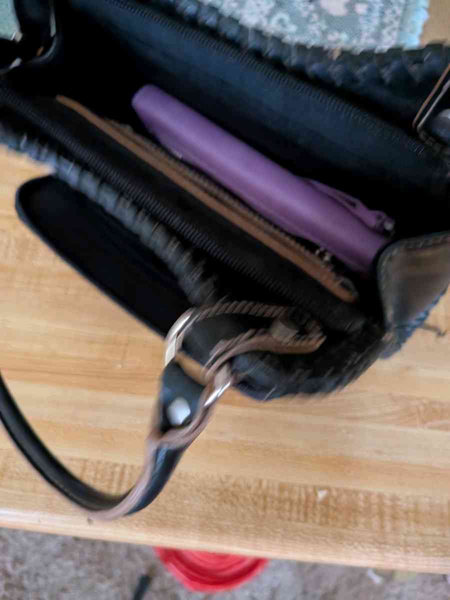 black leather clutch handbag - Salina, Kansas - FleaMarketBay
