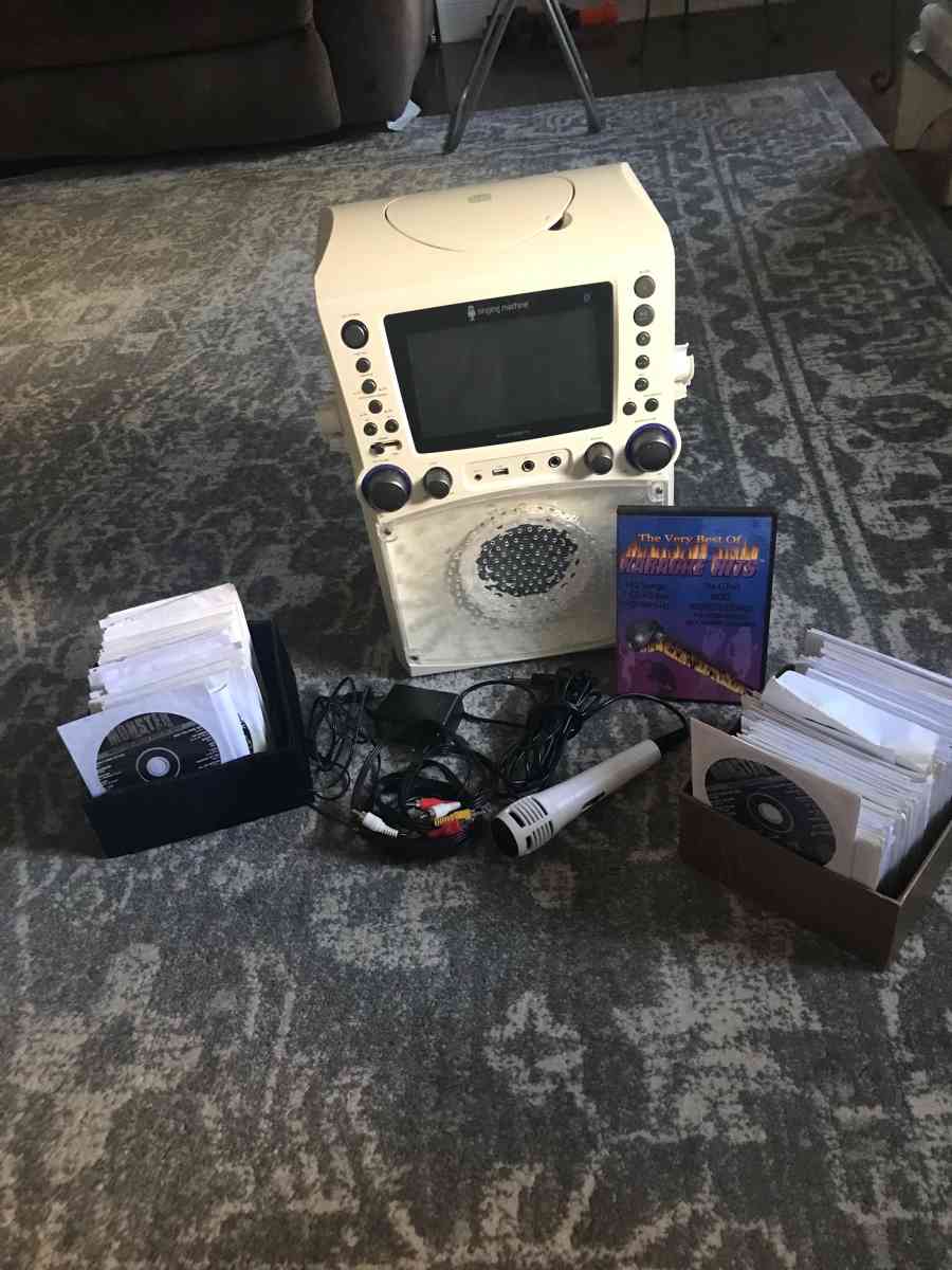 Karaoke CDs free machine