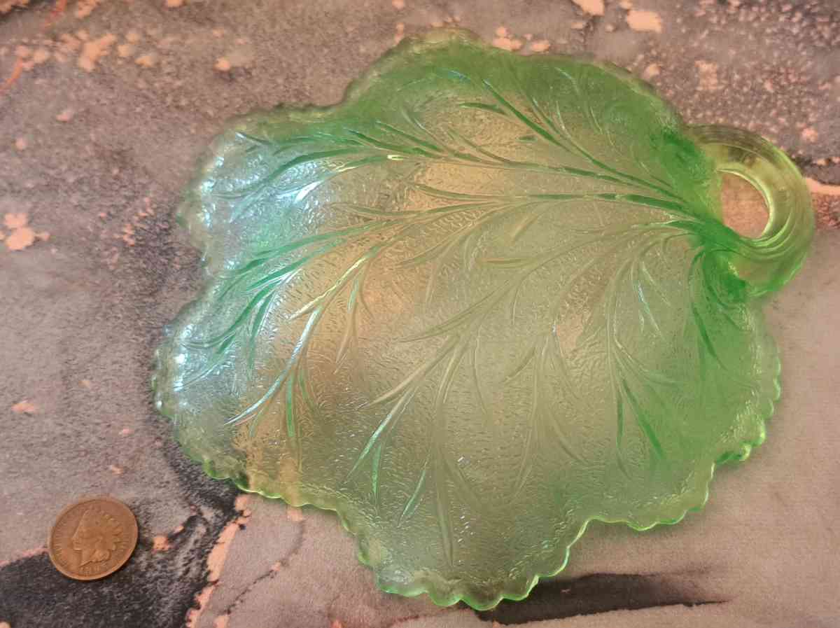 Uranium glass dish