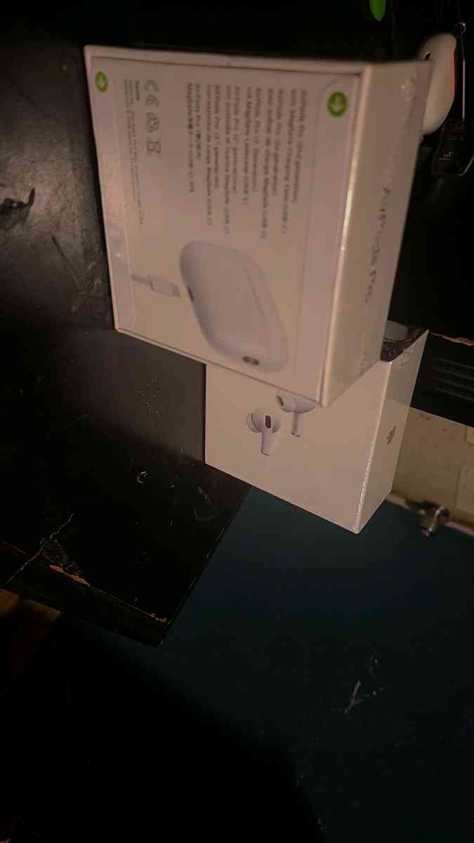 airpods pro - Fort Worth, Texas - FleaMarketBay