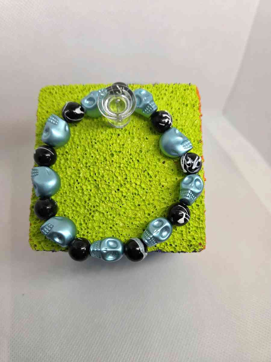 Fun  beaded bracelets for halloween