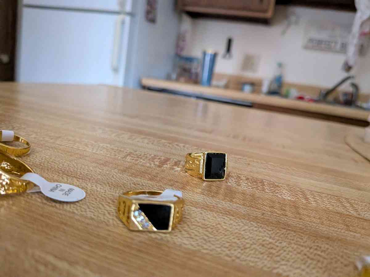 mens gold cocktail rings - Salina, Kansas - FleaMarketBay