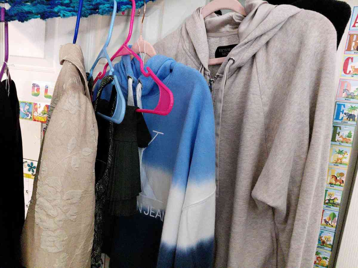 Womans Size Small Clothing bundle 18pc