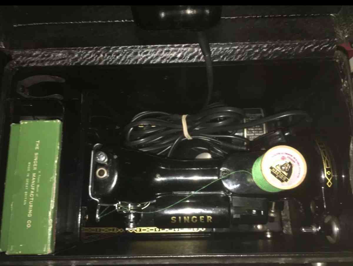 Singer 222k Sewing Machine