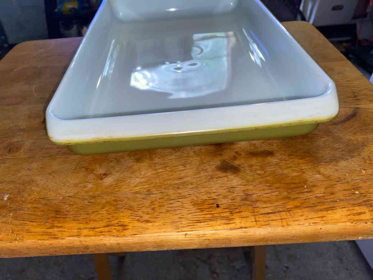 spring blossom lagana Pyrex pan