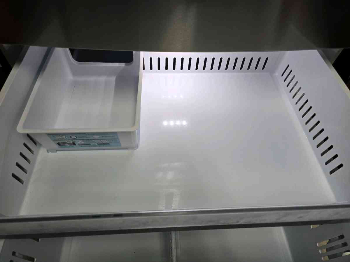 2021 LG Refrigerator  Like New Condition