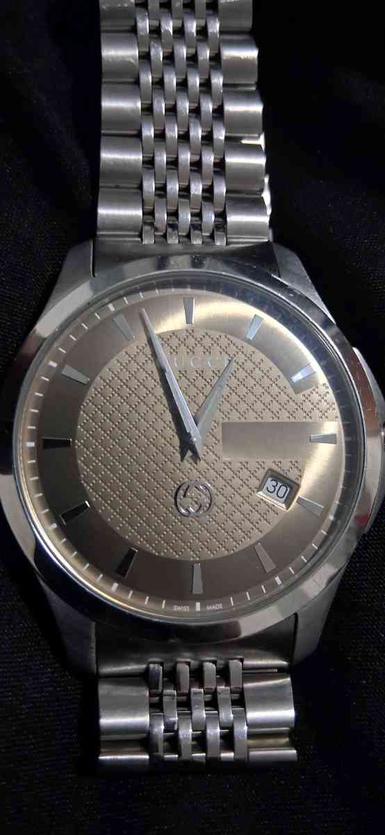 gucci watch