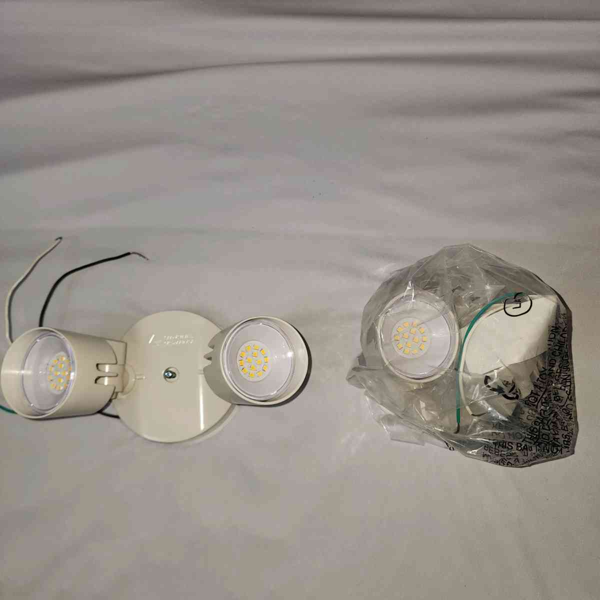 HOMEGUARD 2LIGHT LED OUTDOOR FLOOD LIGHTS WALL OR CEILING