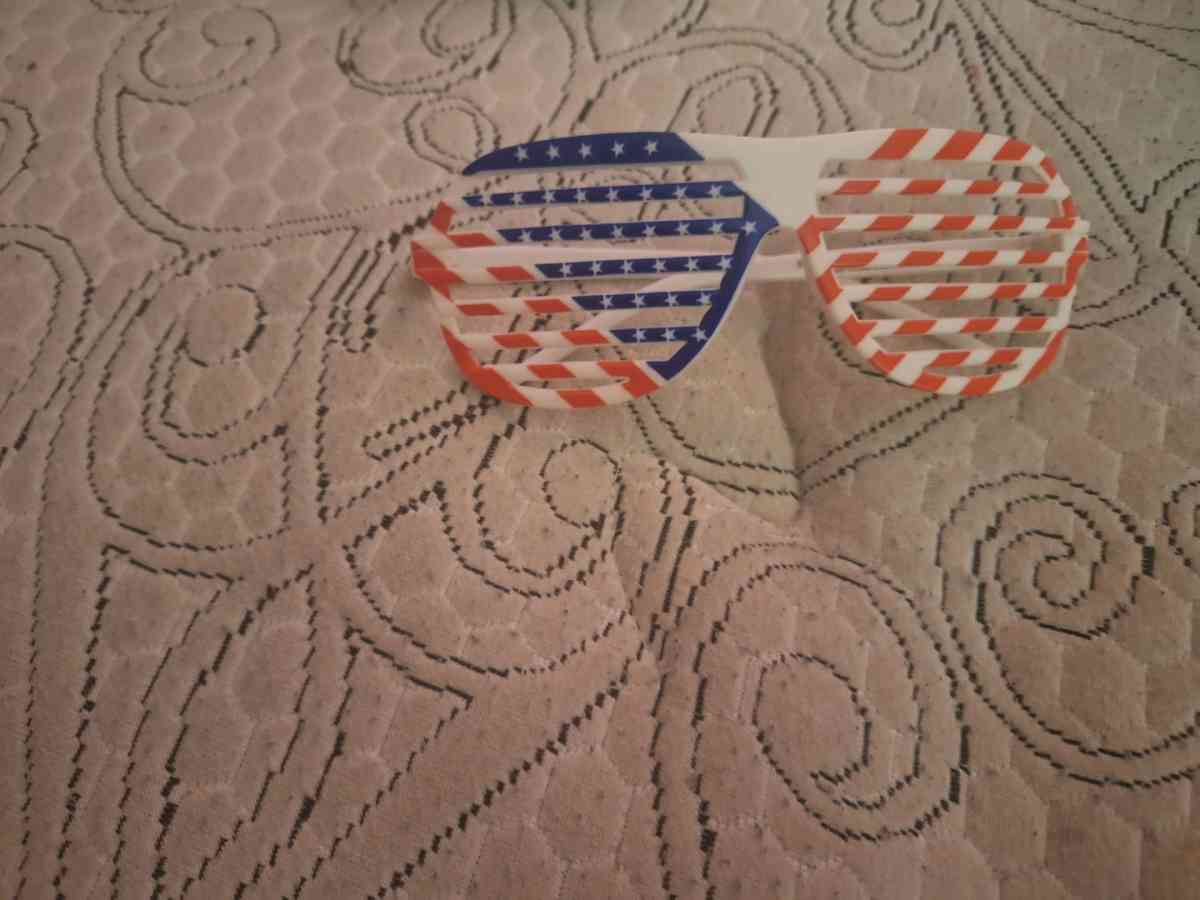 forth of July glasss - La Grande, Oregon - FleaMarketBay