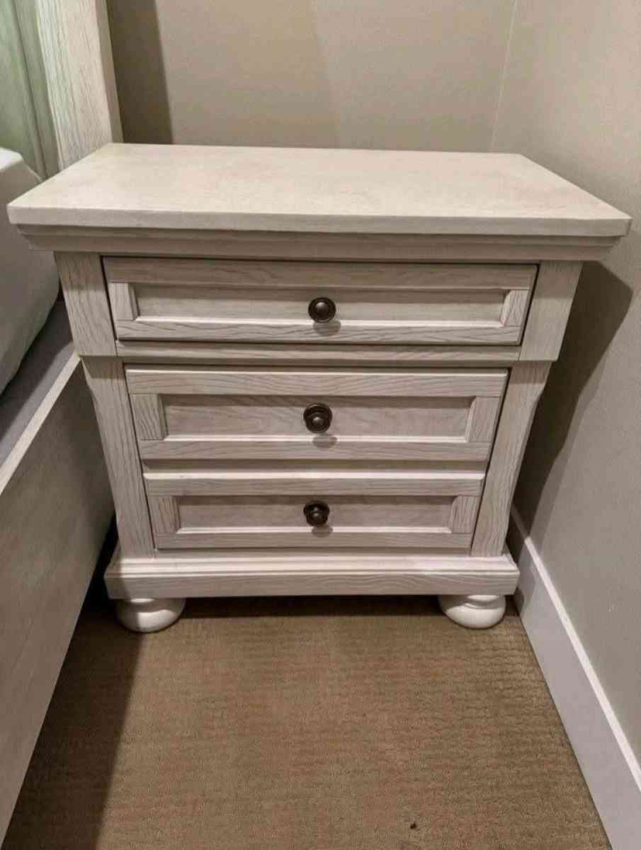 Ashley 7piece Bedroom set