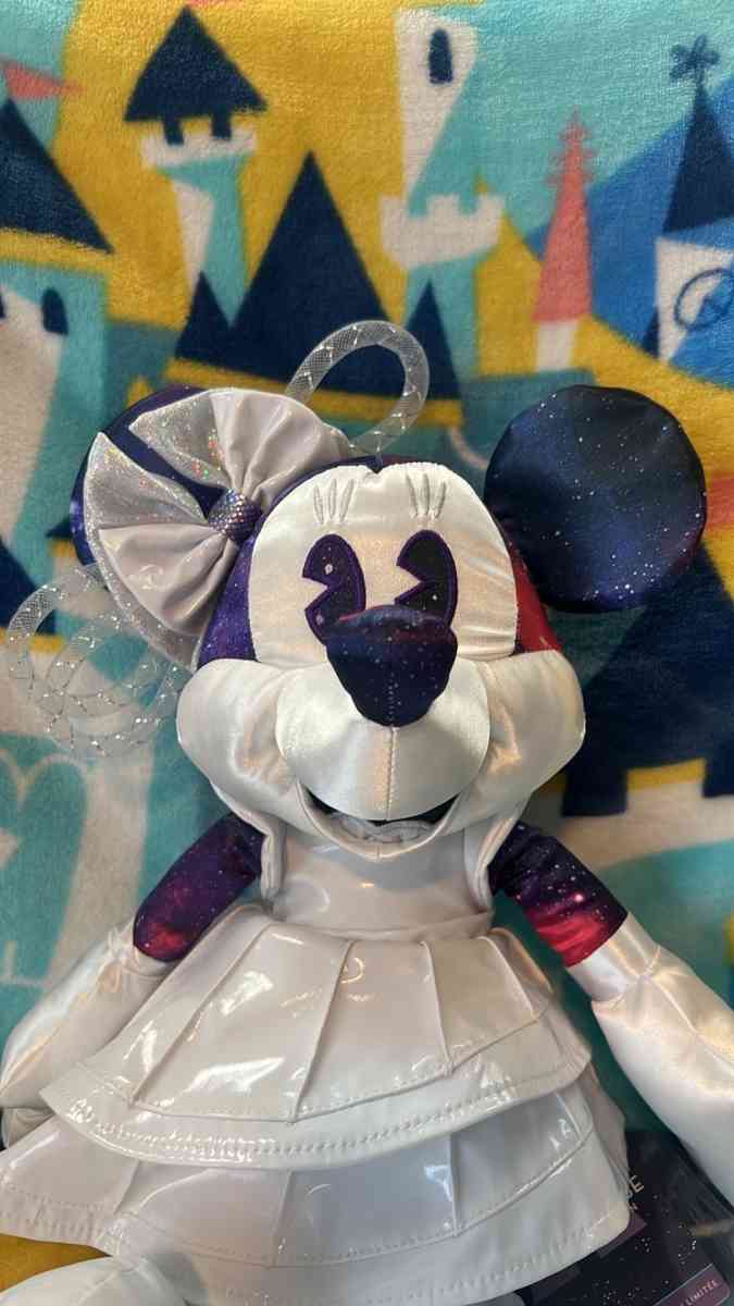 Disney Minnie Mouse The Main Attraction Space Mountain 16 in