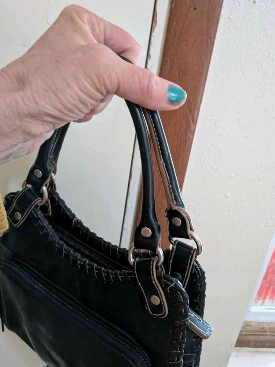 black leather clutch handbag - Salina, Kansas - FleaMarketBay
