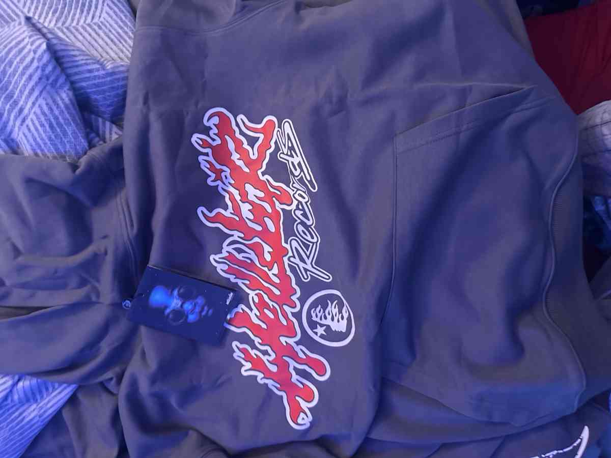 hellstar hoodie size medium