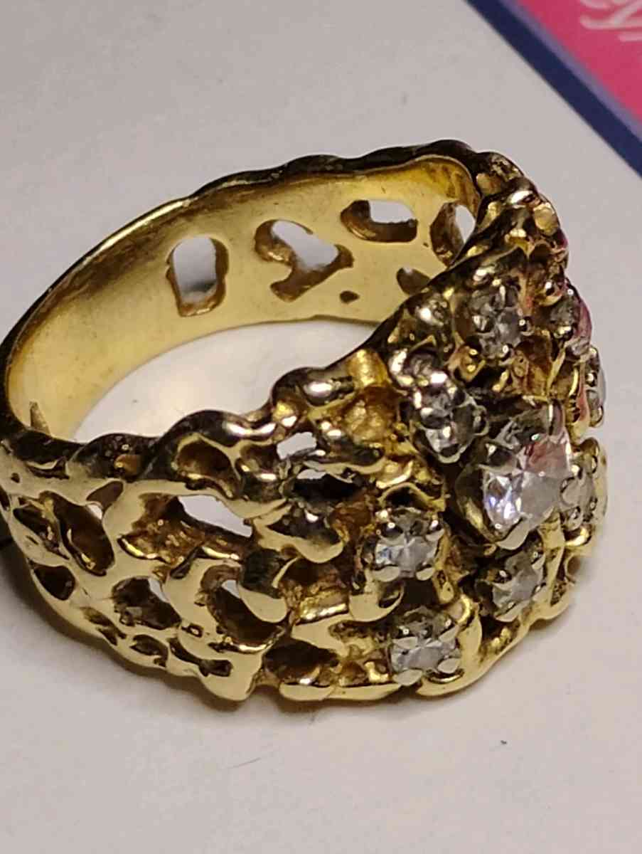vintage 14k Gold Nugget Ring with 9 Brilliant White Diamonds - Irving, Texas - FleaMarketBay