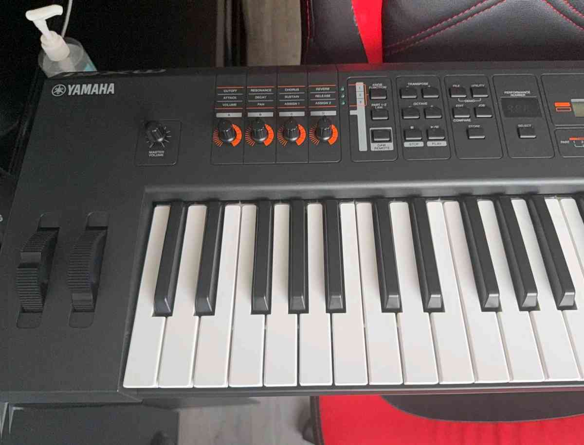 Yamaha mx61 with a bag