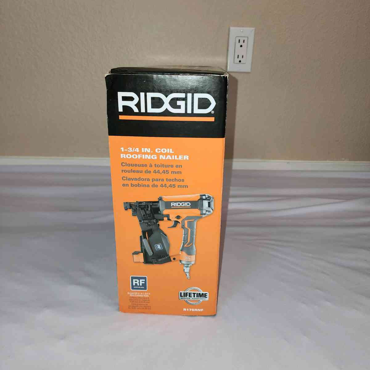 RIDGID PNEUMATIC 15 DEG 134 IN COIL ROOFING NAILER