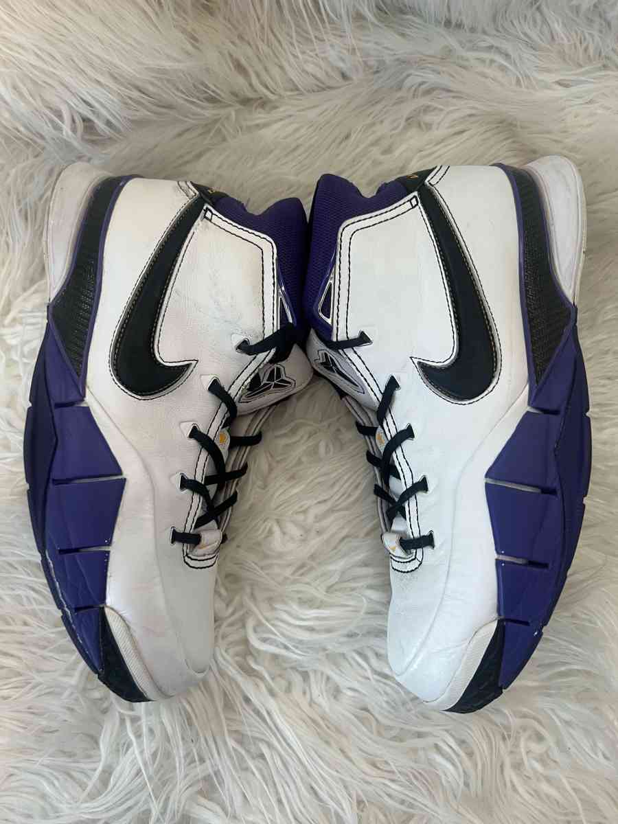 Size 10  Nike Zoom Kobe 1 Protro 2019 81 Points AQ2728105