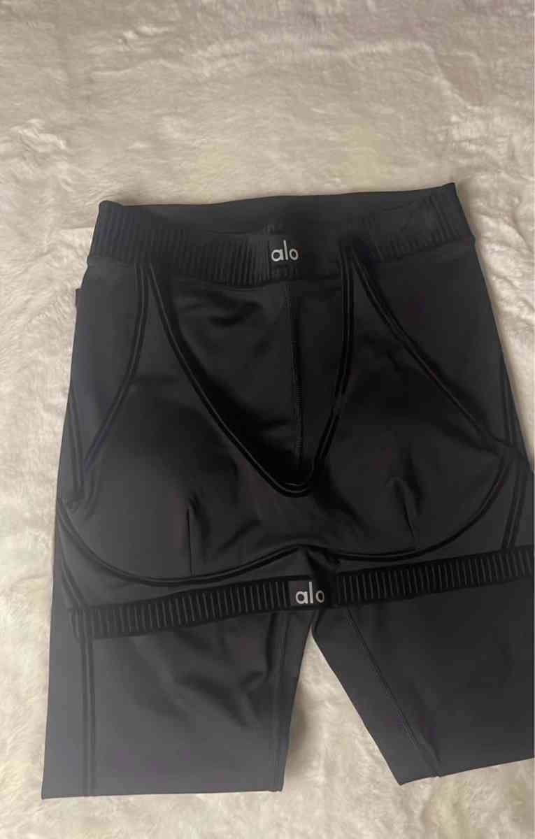 Color Crush Alo Yoga Set