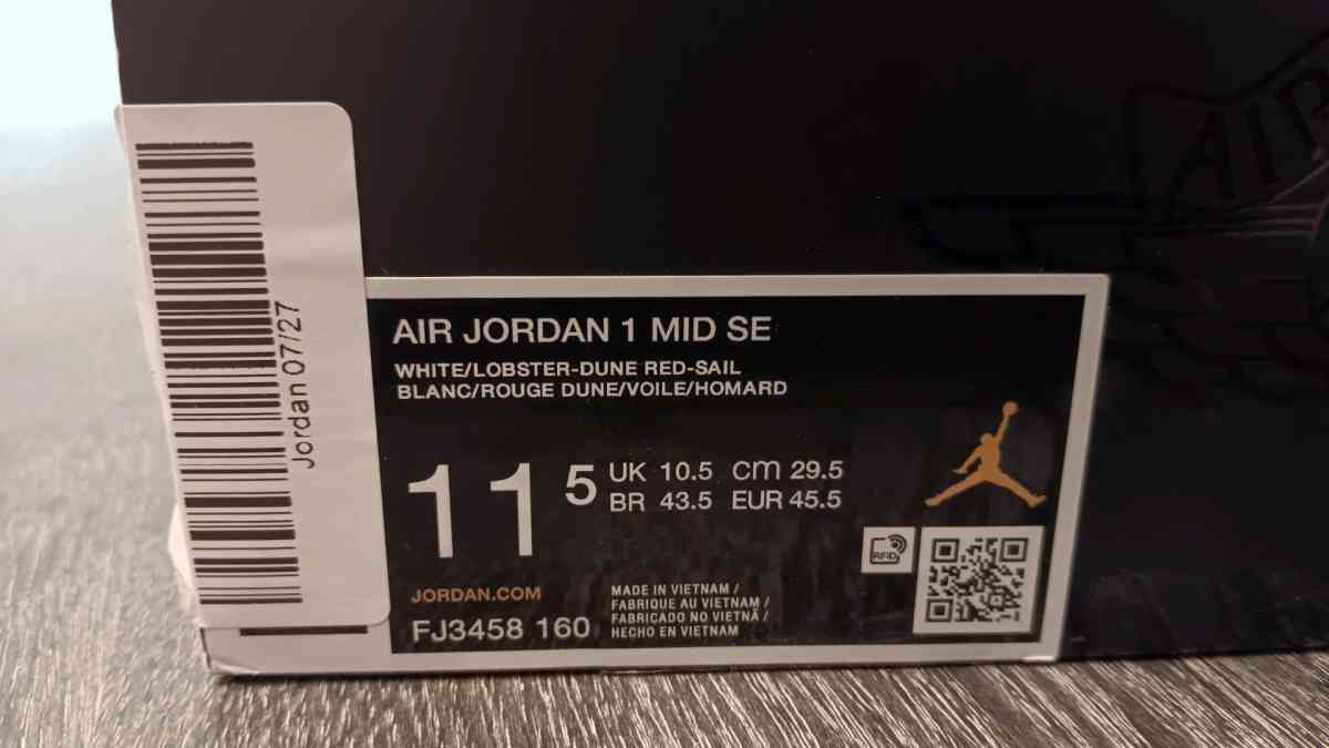 Air Jordan 1 mid SE - Plain Dealing, Louisiana - FleaMarketBay