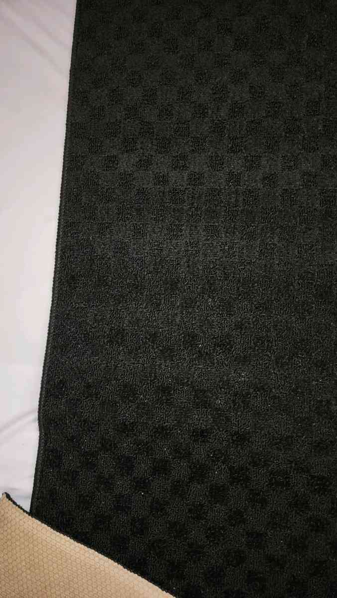 MEDALLION BLACK 2 FT X 8 FT RUNNER RUG