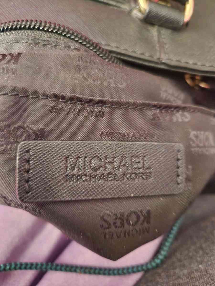 Michael Kors Saffiono blacked Leather studded bag