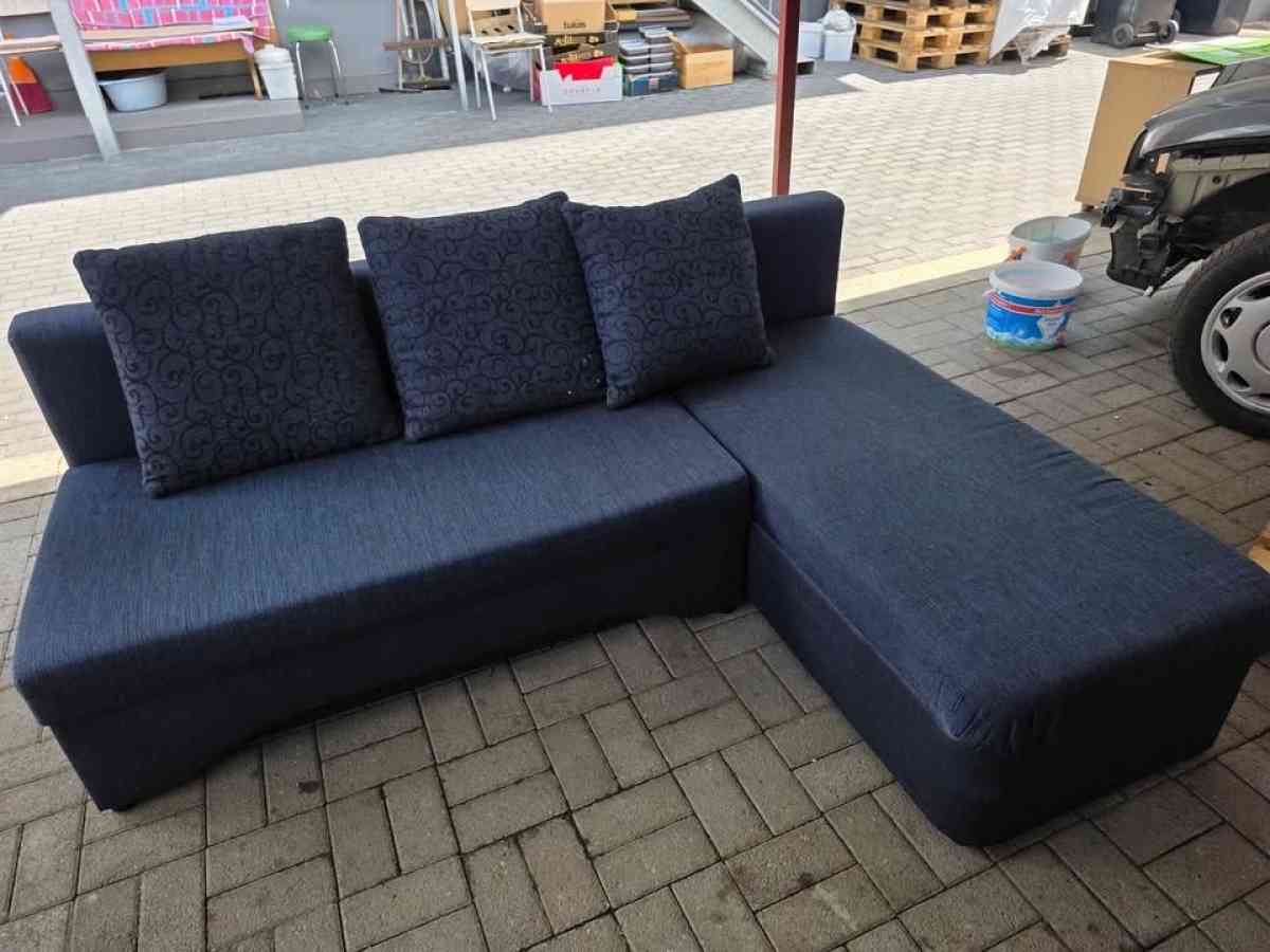 Couch - Miami, Florida - FleaMarketBay